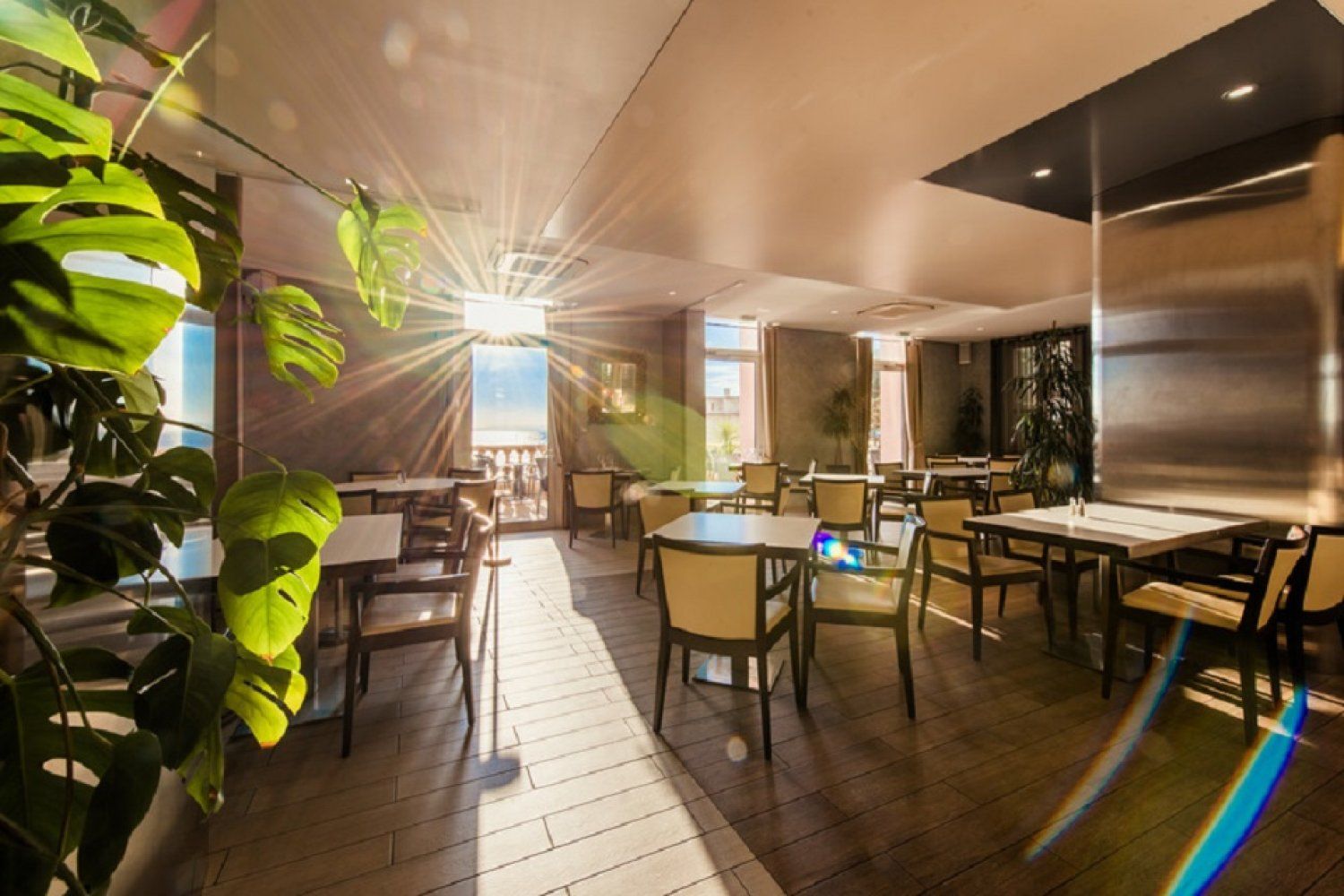 Restaurant and terrace overlooking the bay of Nice
