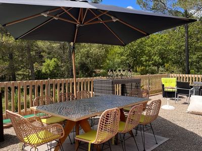 80 m² terrace with swimming pool and 4000 m² park