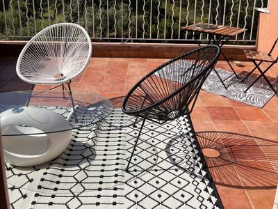 80 m² terrace with swimming pool and 4000 m² park