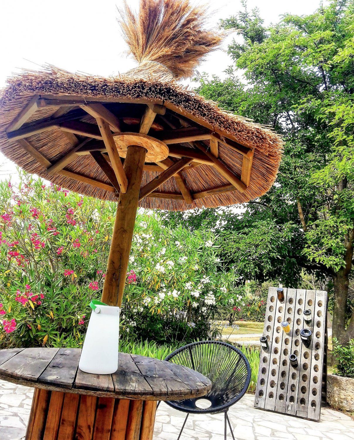 "Un moment en Vaunage" Jardin, piscine, cuisine extérieure 
