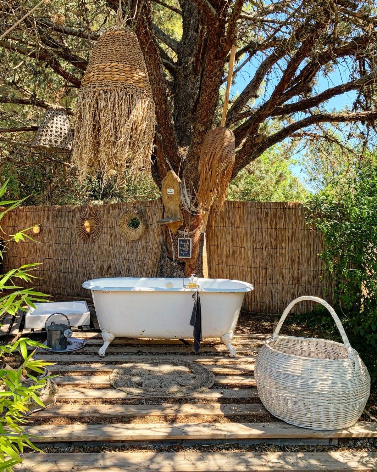"Un moment en Vaunage" Jardin, piscine, cuisine extérieure 