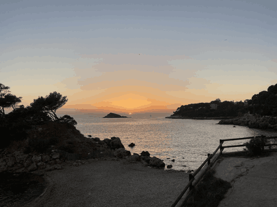 Restaurant “feet in the water”