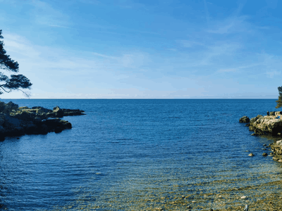 Restaurant “feet in the water”