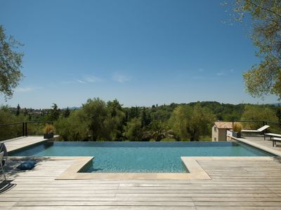 EXEPTIONAL 2 HECTARES CHARMING PROPERTY CLOSE TO CANNES/VALBONNE