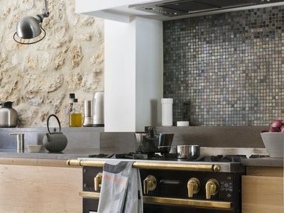 EXEPTIONAL 2 HECTARES CHARMING PROPERTY CLOSE TO CANNES/VALBONNE