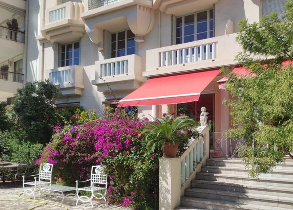 115 m² apartment with terrace and private garden of 1200 m² Cannes hyper center