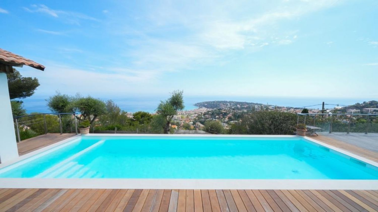 Sea view villa 5 km from Monaco
