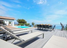 Sea view villa 5 km from Monaco