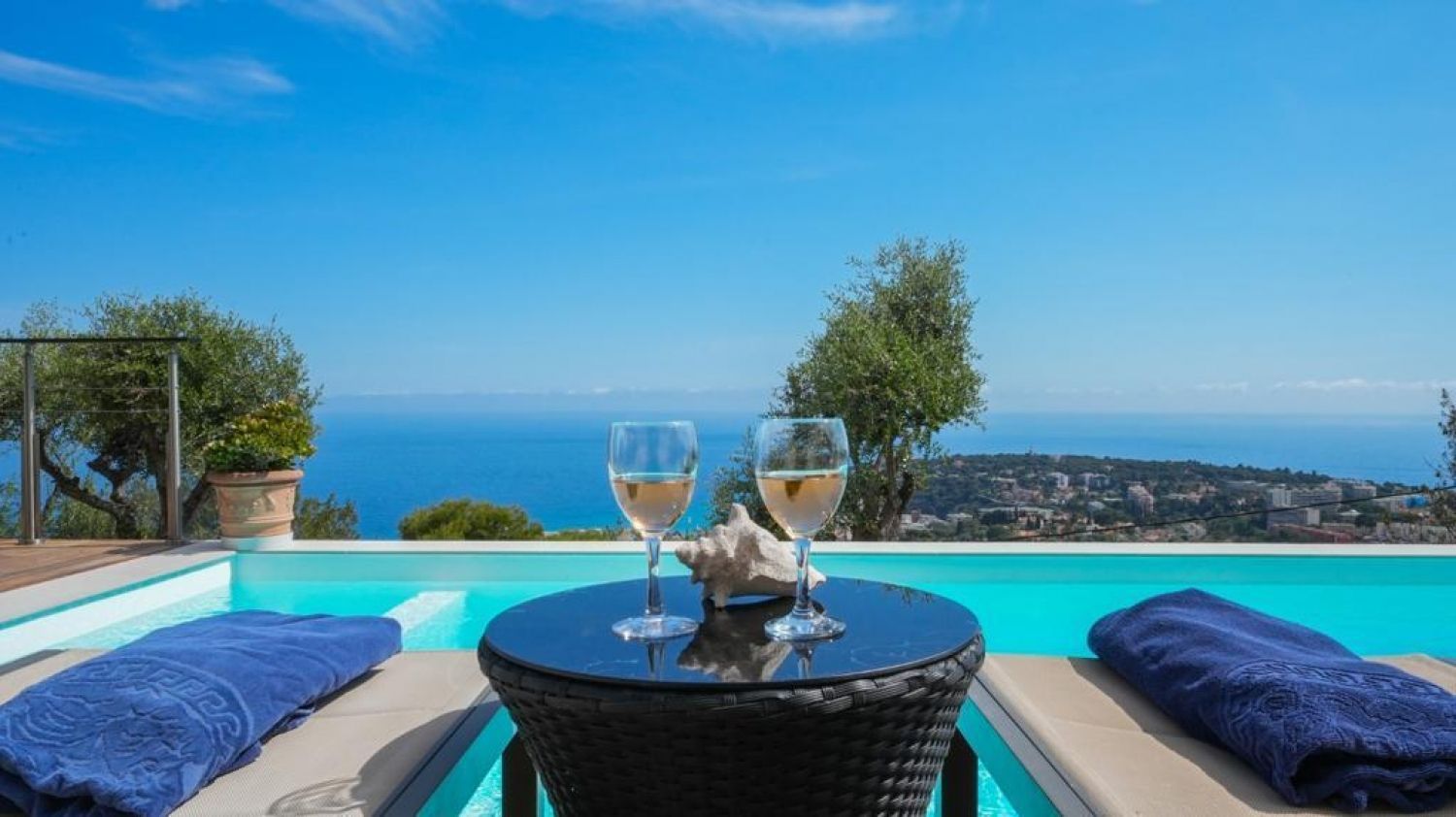 Villa vue mer à 5 km de Monaco