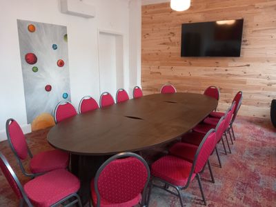 Salle de réunion, repas privés