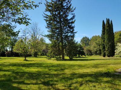 Bastide with swimming pool and large park