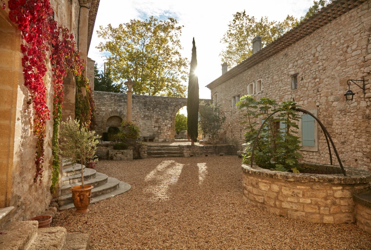 Prieuré médiéval en Provence