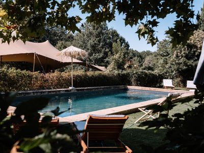 Prieuré médiéval en Provence