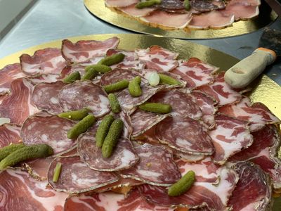 Restaurant avec cuisine équipée 200 m² et terrasse 80 m² 