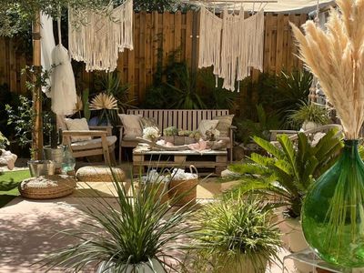 Garden with terraces and swimming pool