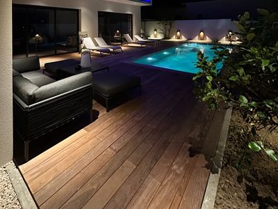 Architect-designed villa 800 m from the beach