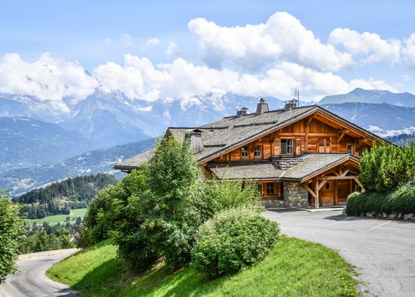 Chalet with Mont-Blanc balcony