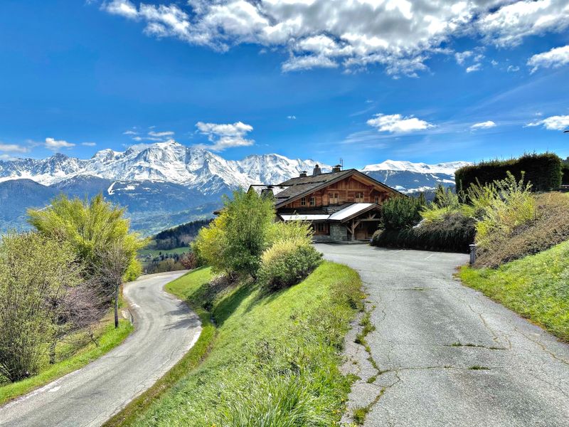 Chalet with Mont-Blanc balcony