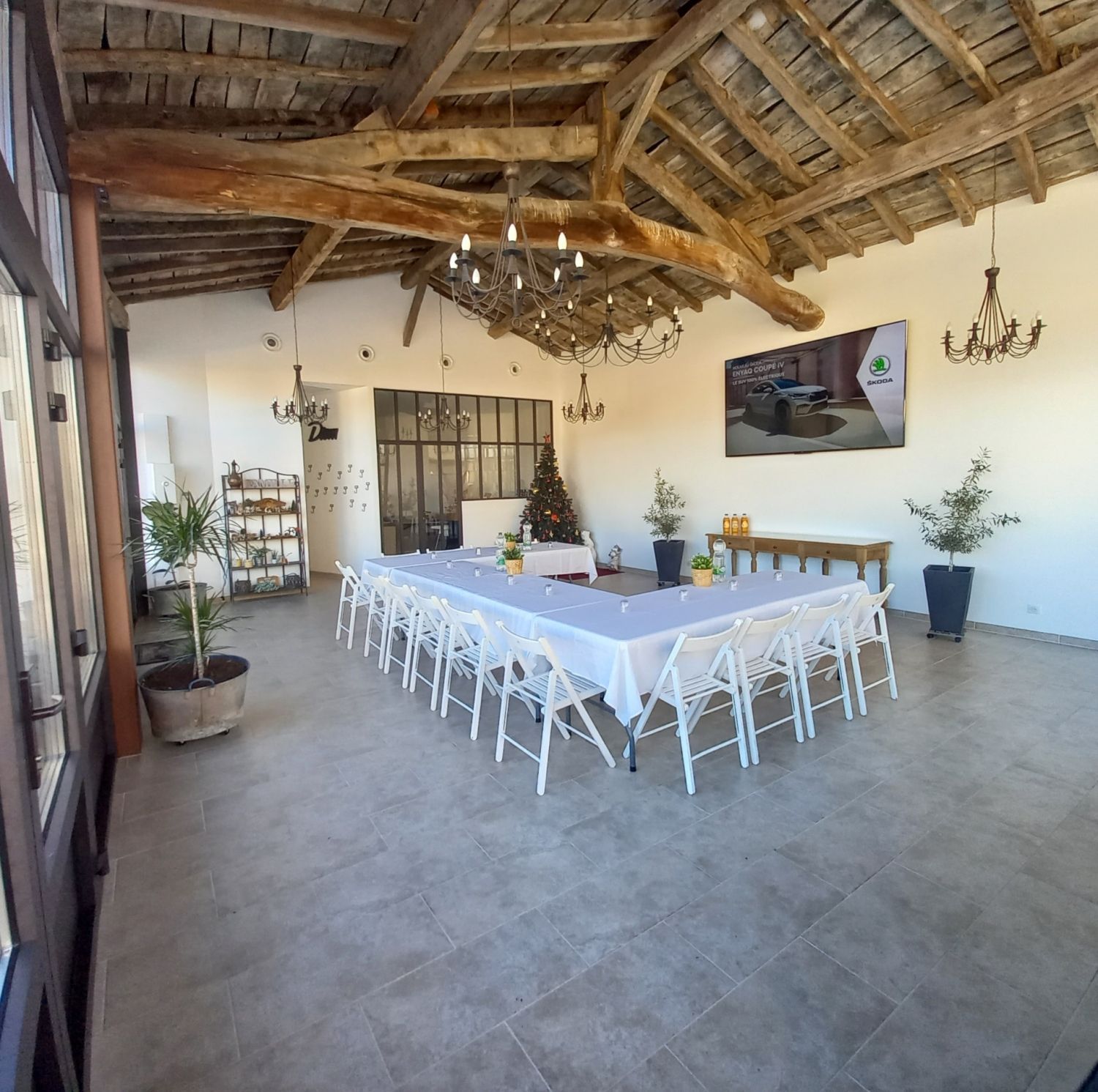 Reception room for 30 people