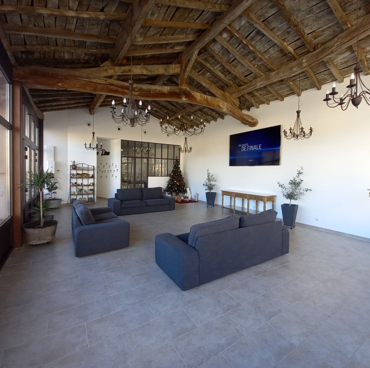 Reception room for 30 people