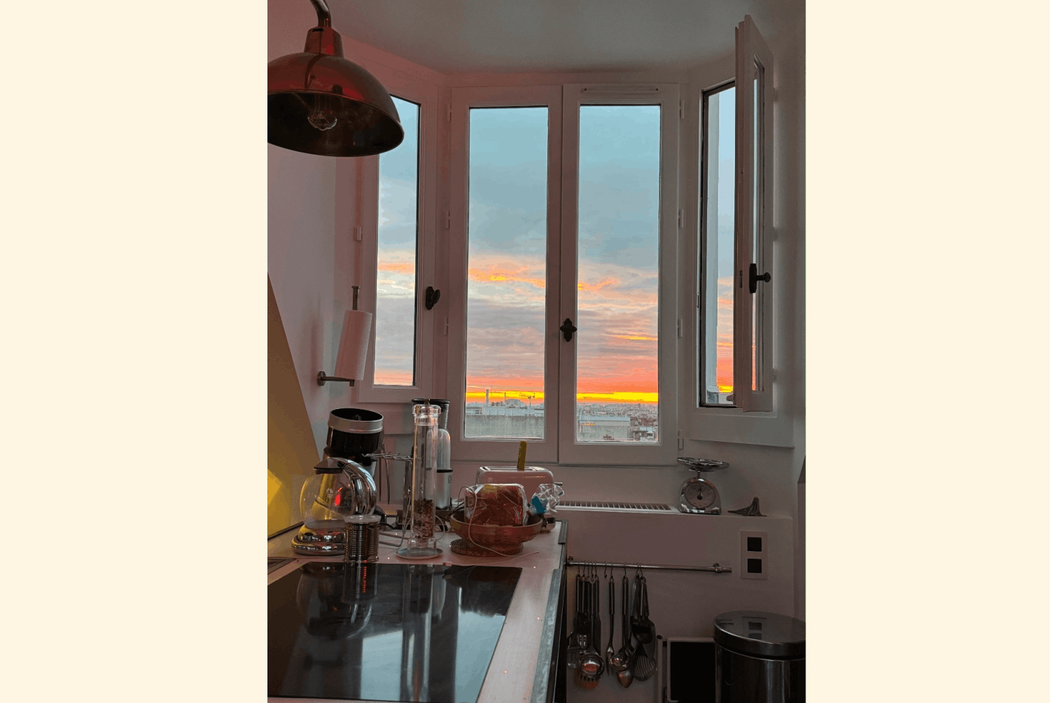 Atypical Triplex Venue with Terrace & Paris Landmark Views