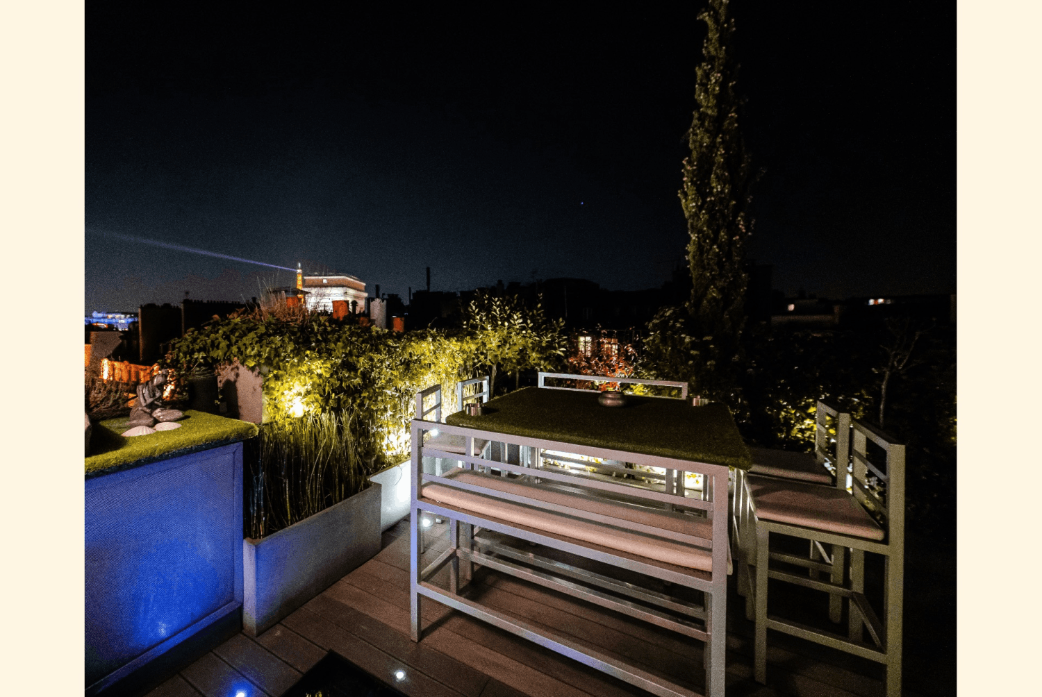Atypical Triplex Venue with Terrace & Paris Landmark Views