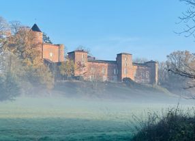 14th century castle 40 minutes from Lyon