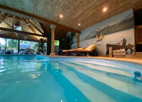 Cozy cottage with indoor pool