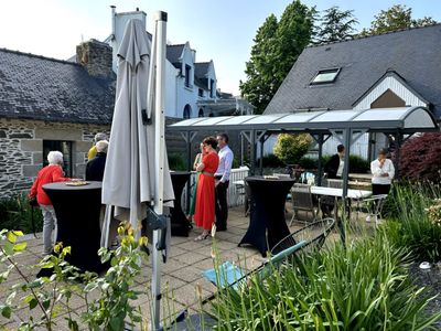 Reception room with terraces surrounded by nature