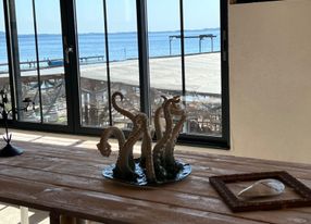 Reception room with lagoon view