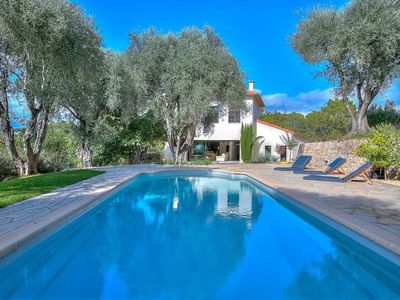 Magnificent villa with swimming pool and garden 3400 in Mougins 