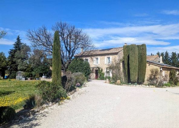 Mas with swimming pool in Luberon