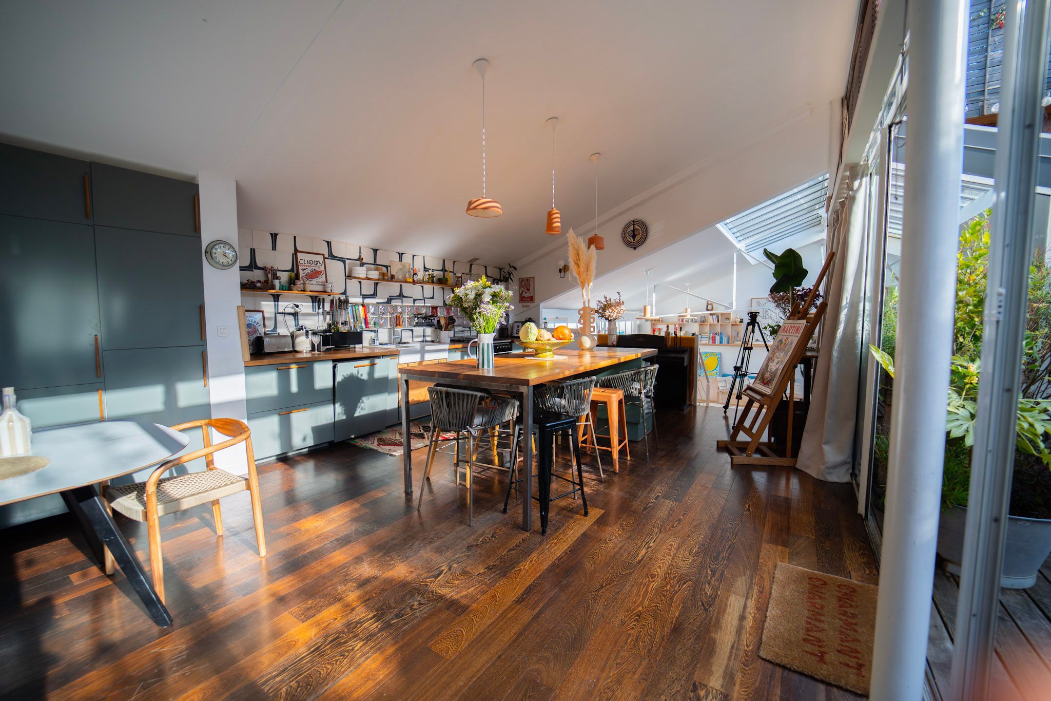 6 bedroom loft with terrace not overlooked