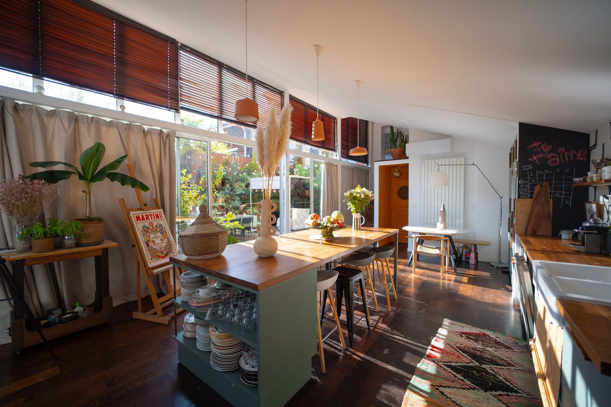 6 bedroom loft with terrace not overlooked