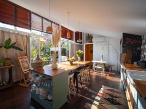 6 bedroom loft with terrace not overlooked