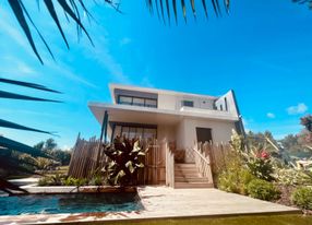 Architect villa with Balinese garden