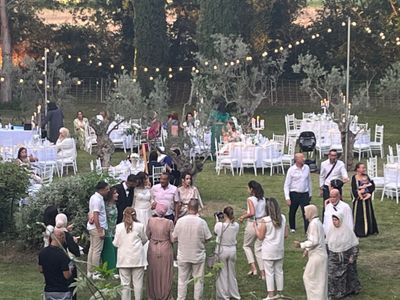 Arles, Gardens and exceptional rooms around a pool