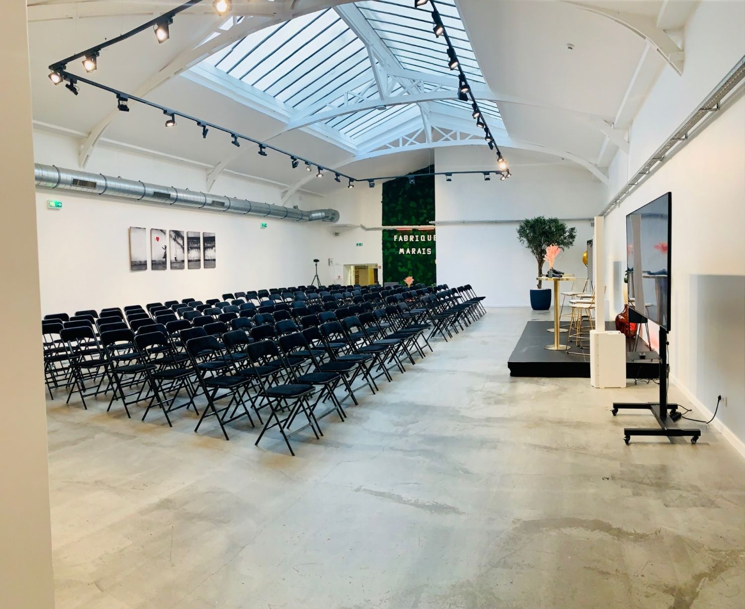 Modern Paris Loft Venue for Events & Seminars