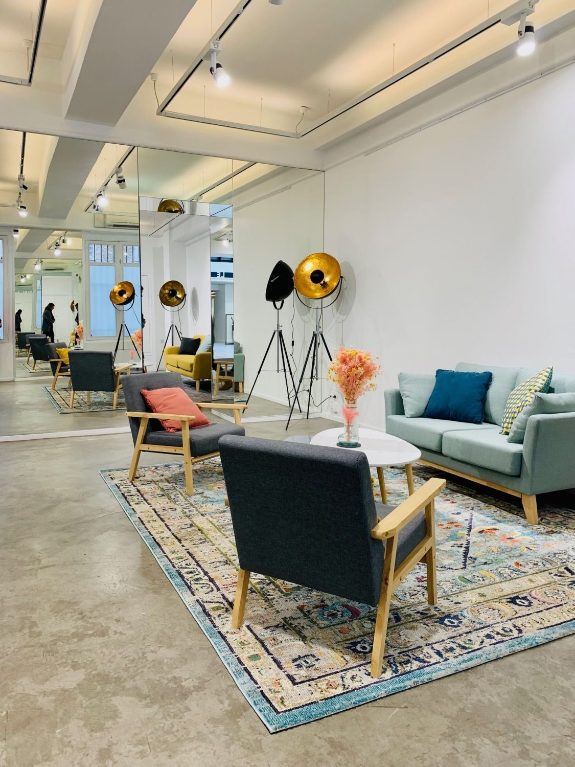 Modern Paris Loft Venue for Events & Seminars