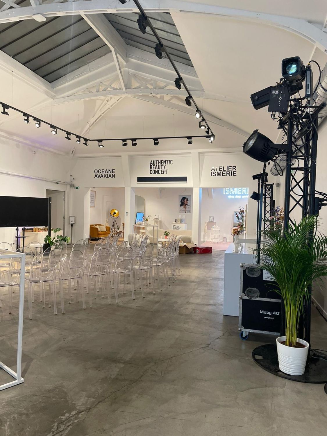 Modern Paris Loft Venue for Events & Seminars