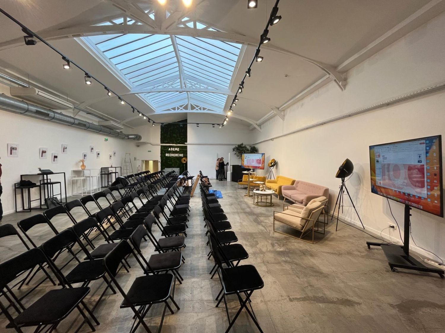 Modern Paris Loft Venue for Events & Seminars