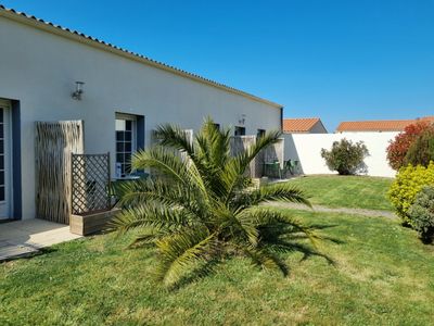 Former farm inn a stone's throw from the Atlantic beaches