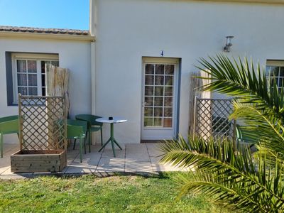 Former farm inn a stone's throw from the Atlantic beaches