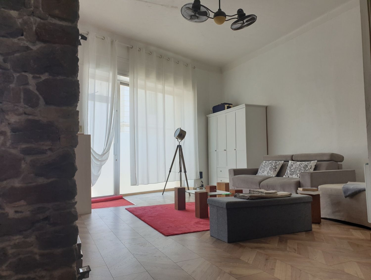 Loft historique à Cannes avec plafonds de 4m – Près de la Croisette