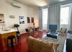 65 m² apartment on the old port in Marseille