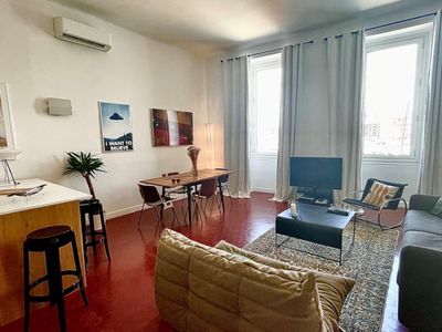 65 m² apartment on the old port in Marseille