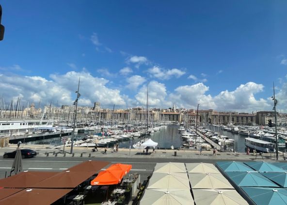 65 m² apartment on the old port in Marseille