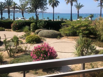 Apartment facing the sea.