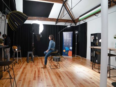 Paris Photo & Video Studio - 80m² Creative Space in 11th Arrondissement