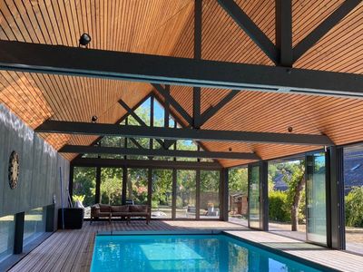 Chic and authentic domain